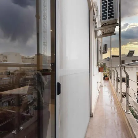 Modern & Spacious 3 Bedroom - Close To Sliema Promenade Gzira