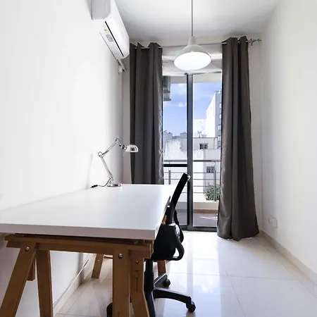 Modern & Spacious 3 Bedroom - Close To Sliema Promenade Daire