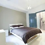 Modern & Spacious 3 Bedroom - Close To Sliema Promenade *