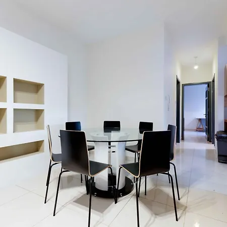 Modern & Spacious 3 Bedroom - Close To Sliema Promenade * 그지라