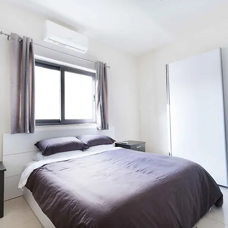 아파트 Modern & Spacious 3 Bedroom - Close To Sliema Promenade *